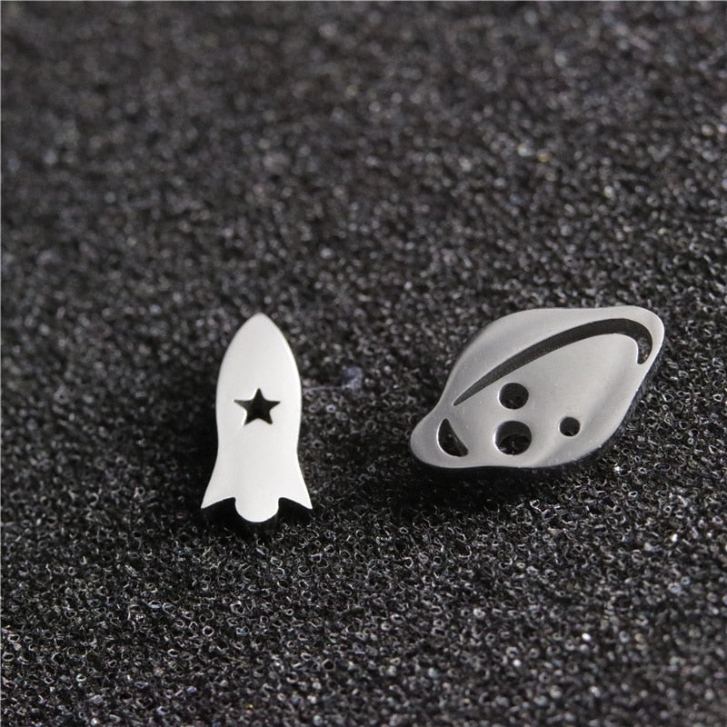 Black Star Ghost Spike Stud Earring